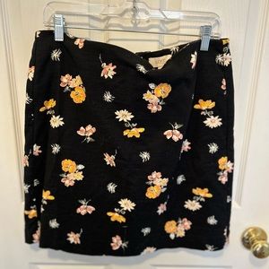 Black mini skirt with flowers